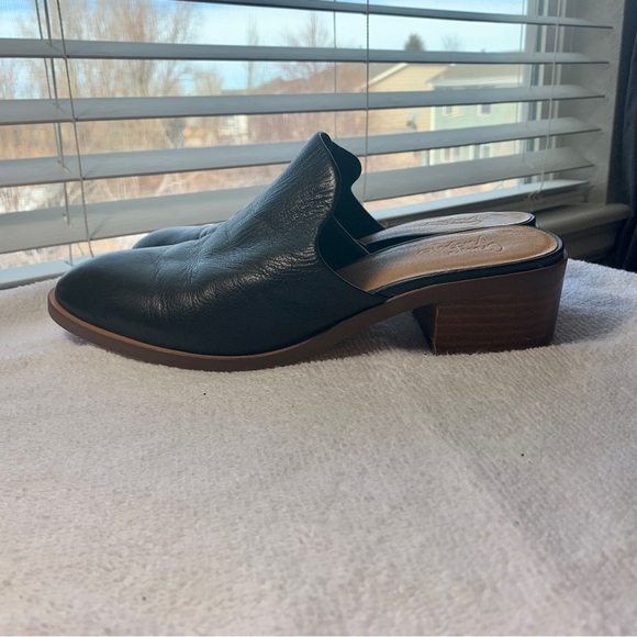 Crown Vintage Shoes - Crown Vintage leather mules